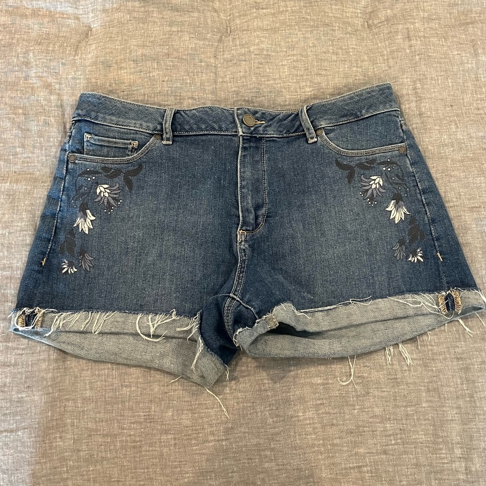 Paige Denim Jimmy Jimmy Short with Floral Detail